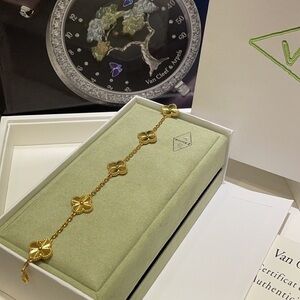 Van Cleef & Arpels Gold Clover Necklace